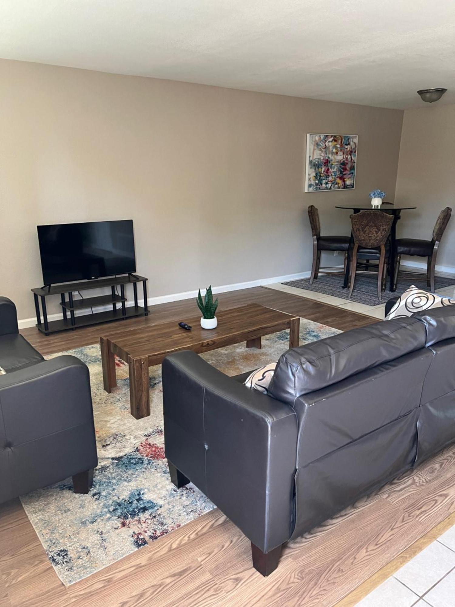 Serene 2Bed 1Bath Condo With Parking Fresno Dış mekan fotoğraf